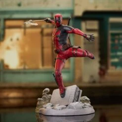 Diamond DEADPOOL MARVEL GALLERY DEADPOOL & WOLVERINE